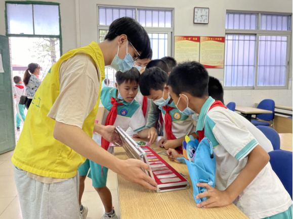 阜沙鎮(zhèn)禁毒信息〔2022〕第254期--【禁毒攻堅】“無毒青春，健康校園”—阜沙鎮(zhèn)開展禁毒宣傳進校園